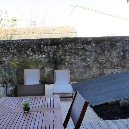 Royan, 2 Pieces, 3 Personnes - Fr-1-305-886 *